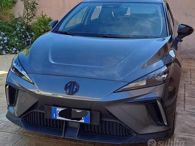 Usata MG MG4 EV 50 kW (69 CV) 2024 Grigio Utilitaria