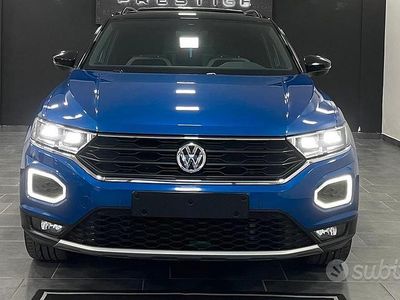 Usata VW T-Roc 150 CV (110 kW) 2018 Blu SUV