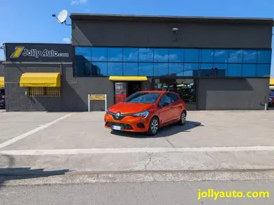 Begagnad Renault Clio V Equilibre 65 HK (47 kW) 2023 Orange