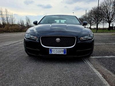Usata Jaguar XE Prestige 163 CV (119 kW) 2016 Nero Berlina