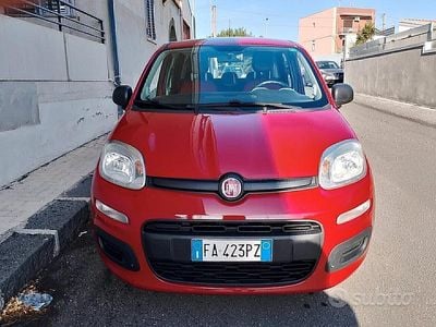 Usata Fiat Panda 69 CV (50 kW) 2015 Rosso Utilitaria