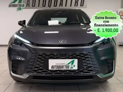 Nuova Lexus LBX 136 CV (100 kW) 2026 Sonic chrome SUV