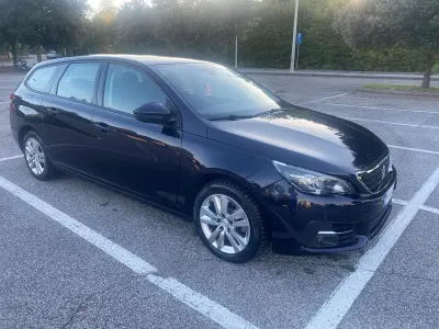 Usata Peugeot 308 Business-Line 131 CV (96 kW) 2018 Blu Station wagon