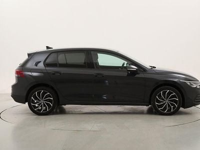 Usata VW Golf VIII Life 110 CV (80 kW) 2022 Berlina