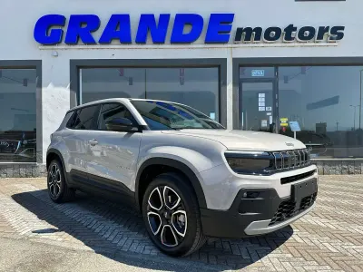 Nuova Jeep Avenger Summit 110 CV (80 kW) 2026 Grigio tortora SUV