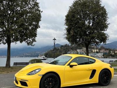Usata Porsche 718 300 CV (220 kW) 2018 Giallo Coupé