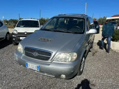 Usata Kia Carnival Family 145 CV (106 kW) 2006 Grigio Monovolume
