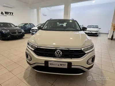Usata VW T-Roc Edition 150 CV (110 kW) 2024 Beige SUV