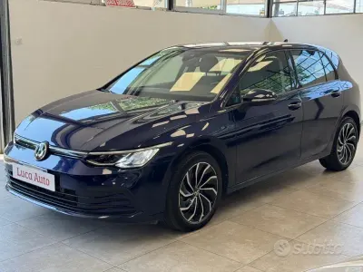 Usata VW Golf VIII 110 CV (80 kW) 2021 Blu Berlina