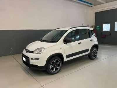 Usata Fiat Panda 4x4 S 86 CV (63 kW) 2020 Bianco Utilitaria