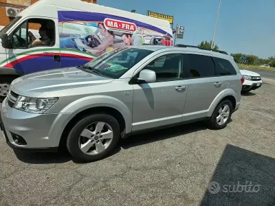 Usata Fiat Freemont 170 CV (125 kW) 2011 Grigio SUV