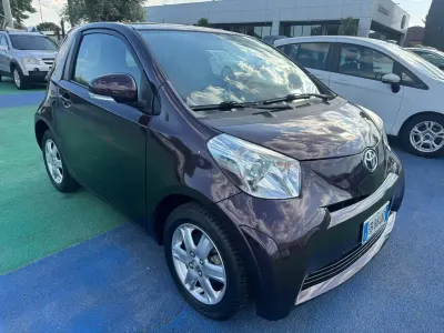 Usata Toyota iQ 68 CV (50 kW) 2010 Viola Utilitaria