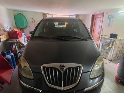 Usata Lancia Musa 90 CV (66 kW) 2008 Grigio Monovolume