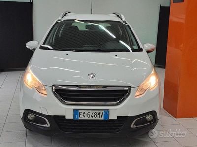Usata Peugeot 2008 Allure 92 CV (67 kW) 2015 Bianco SUV