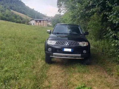 Usata Mitsubishi L200 Intense+ 178 CV (130 kW) 2011 Nero Pick-up