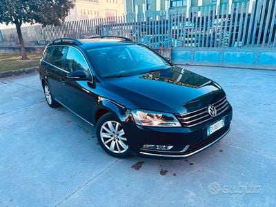 Usata VW Passat 116 CV (85 kW) 2012 Nero Station wagon