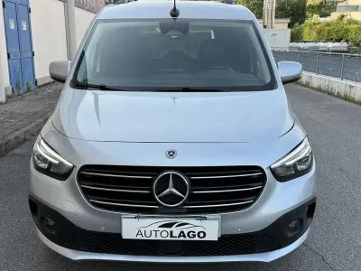Usata Mercedes 180 Premium 116 CV (85 kW) 2023 Argento Berlina