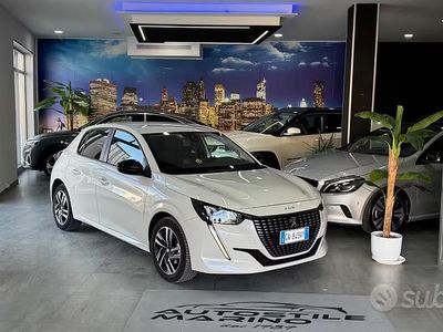 Usata Peugeot 208 Allure 75 CV (55 kW) 2021 Bianco Utilitaria