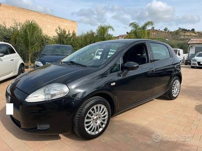 Usata Fiat Grande Punto 69 CV (50 kW) 2010 Nero Utilitaria