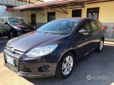 usata Ford Focus S.W-1.6 tdci-full-2013