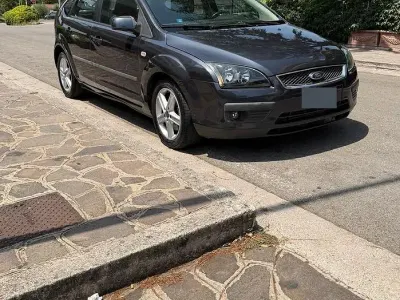 Usata Ford Focus 116 CV (85 kW) 2007 Grigio Berlina