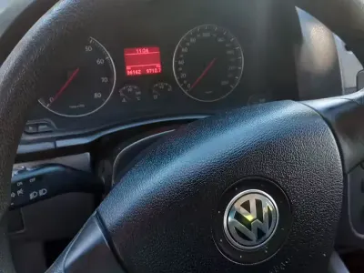 Usata VW Golf IV 102 CV (75 kW) 2005 Blu Berlina