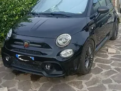 Usata Abarth 595 165 CV (121 kW) 2024 Utilitaria