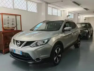 Usata Nissan Qashqai Tekna 110 CV (80 kW) 2014 Grigio SUV