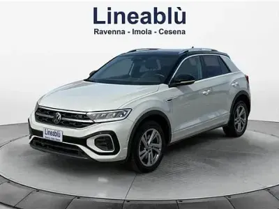 Usata VW T-Roc R-line 150 CV (110 kW) 2023 Grigio metalizzato chiaro SUV