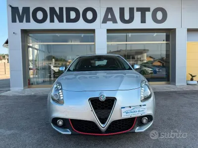 Usata Alfa Romeo Giulietta Business 120 CV (88 kW) 2016 Argento Utilitaria
