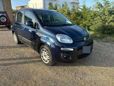 Usata Fiat Panda Lounge 69 CV (50 kW) 2019 Blu Utilitaria