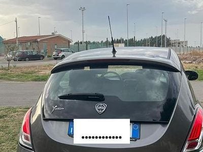 Usata Lancia Ypsilon 69 CV (50 kW) 2018 Grigio Utilitaria