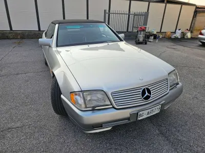 Usata Mercedes SL300 231 CV (169 kW) 1991 Argento Cabrio