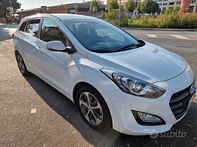 Usata Hyundai i30 110 CV (80 kW) 2016 Bianco Station wagon