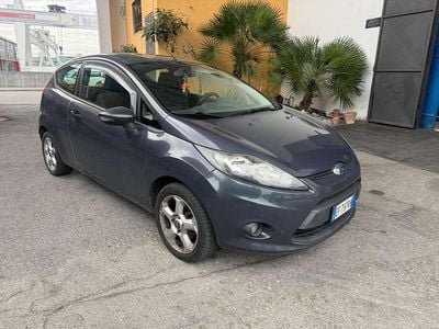 Usata Ford Fiesta 60 CV (44 kW) 2011 Blu/azzurro Berlina