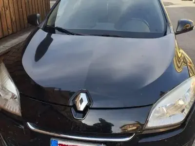 Usata Renault Mégane GrandTour 110 CV (80 kW) 2012 Nero Station wagon