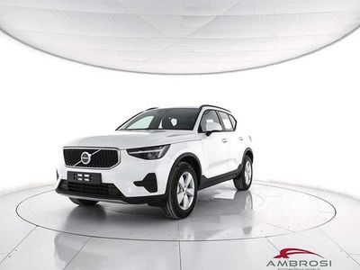 Nuova Volvo XC40 163 CV (119 kW) 2026 Crystal white SUV