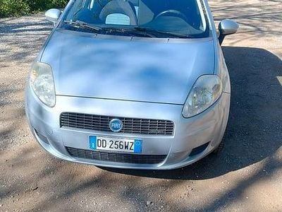 Usata Fiat Grande Punto 90 CV (66 kW) 2007 Grigio Utilitaria