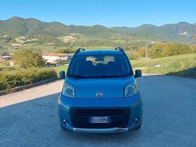 Begagnad Fiat Qubo Trekking 95 HK (69 kW) 2013 Blå Minibuss