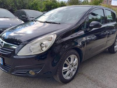 usata Opel Corsa 1.2 5 porte Club OK Neopatentati