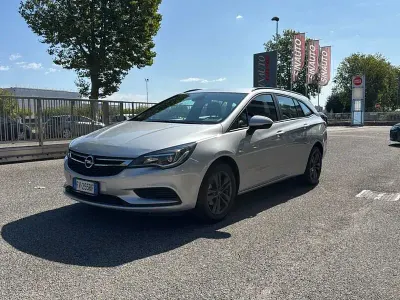 Usata Opel Astra Business 110 CV (80 kW) 2019 Other Station wagon