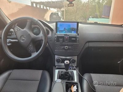 Usata Mercedes C220 170 CV (125 kW) 2008 Grigio Berlina