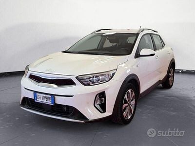 Usata Kia Stonic Style 100 CV (73 kW) 2022 Bianco SUV
