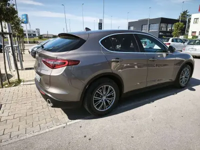Usata Alfa Romeo Stelvio Business 179 CV (131 kW) 2018 SUV