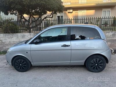 Usata Lancia Ypsilon 60 CV (44 kW) 2007 Grigio Utilitaria
