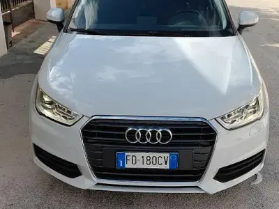 Usata Audi A1 Admired 116 CV (85 kW) 2016 Bianco Utilitaria