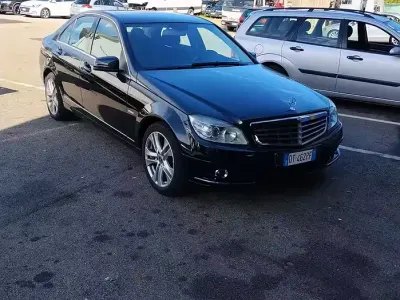 Usata Mercedes C180 143 CV (105 kW) 2009 Nero Berlina