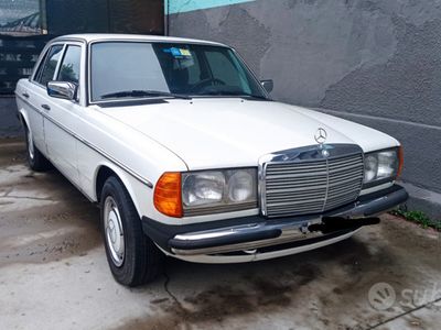 usata Mercedes 200 W 123benzina/gpl 1982