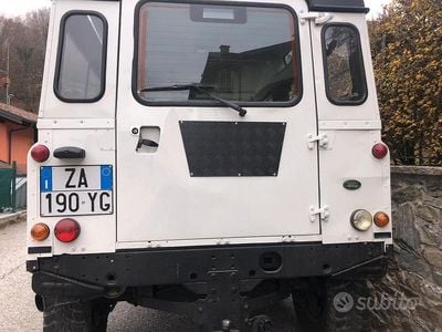 Usata Land Rover Defender 122 CV (89 kW) 2006 Bianco SUV