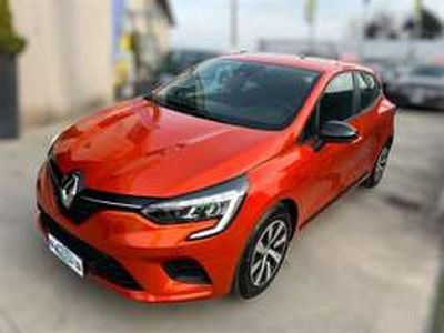 Brugt Renault Clio V Evolution 101 HK (74 kW) 2022 Orange Sedan